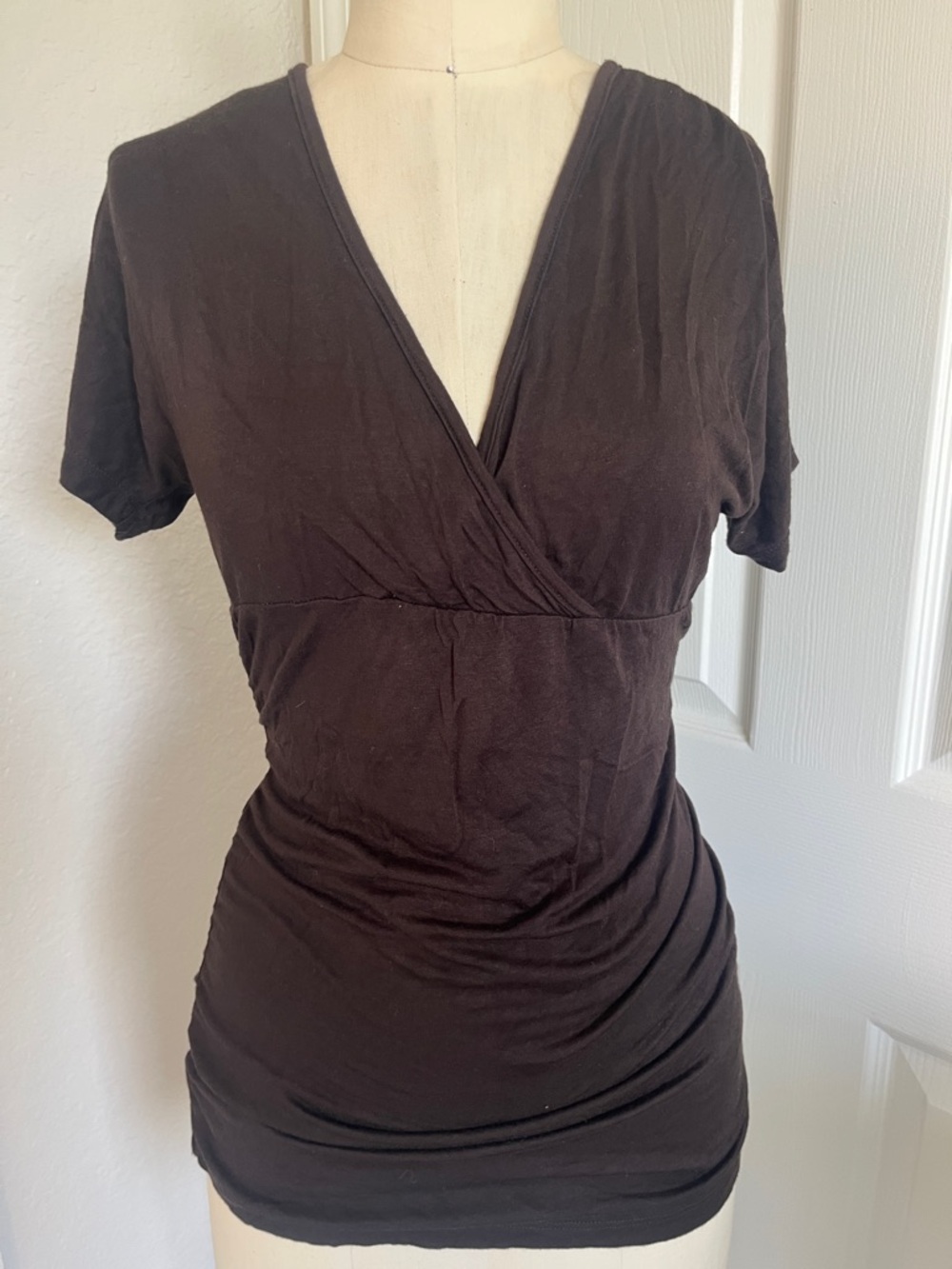 Prana Chocolate Brown V-Neck Short Sleeve ruched Top